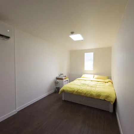 24 Guesthouse Myeongdong Town