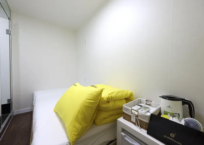 24 Myeongdong Town Hotel 2*