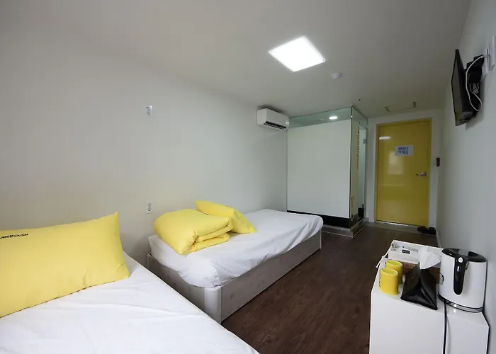 Hotel 24 Myeongdong Town 2*